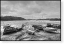 HDR Cimetiere a bateaux B&W scheepskerkhof scheepswrakken scheepswrak urbex quelmer rance bretagne frankrijk kerkhof schip schepen boot boten graffiti strand zwart wit foto